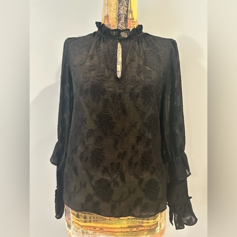 BB Dakota Womens I Heart Drama Floral Jacquard Chiffon top, Black, Small